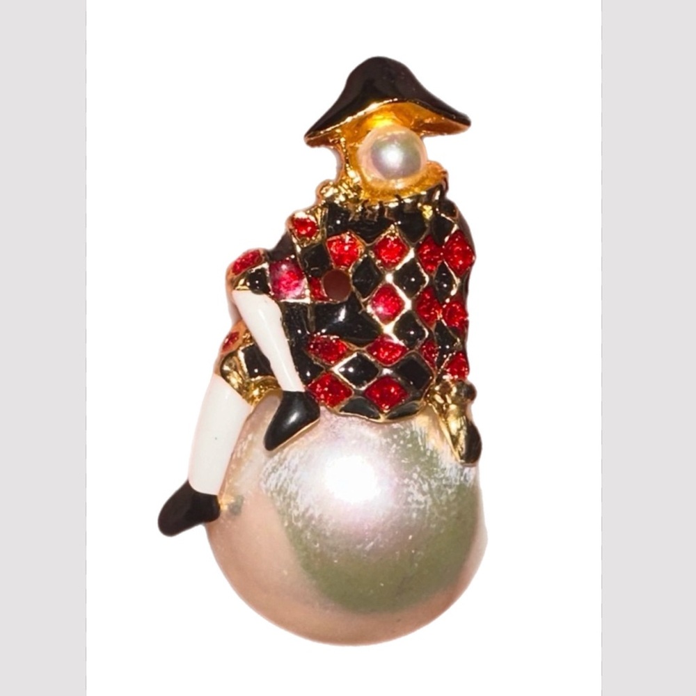 VTG Rhinestone Harlequin Jester On Large Faux Pearl Brooch